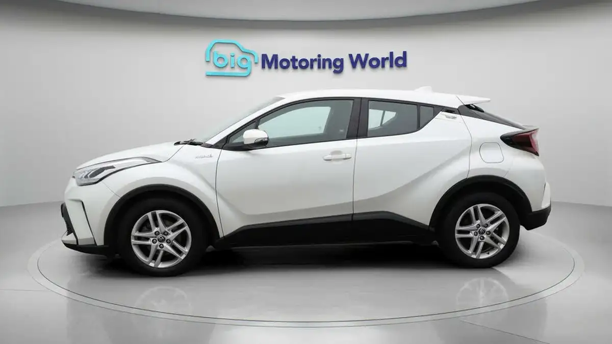 2022-toyota-c-hr-18-vvt-i-icon-big-4