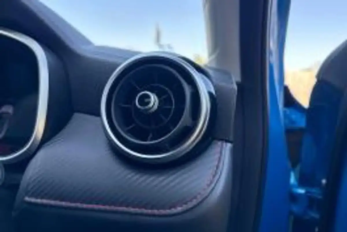 2024-mg-zs-suv-15-vti-tech-exclusive-big-17