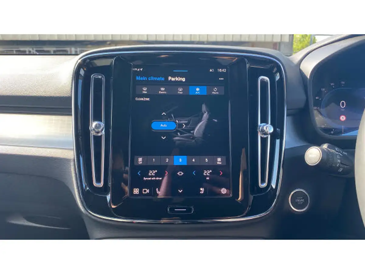 2024-volvo-xc40-20-b3-plus-big-30
