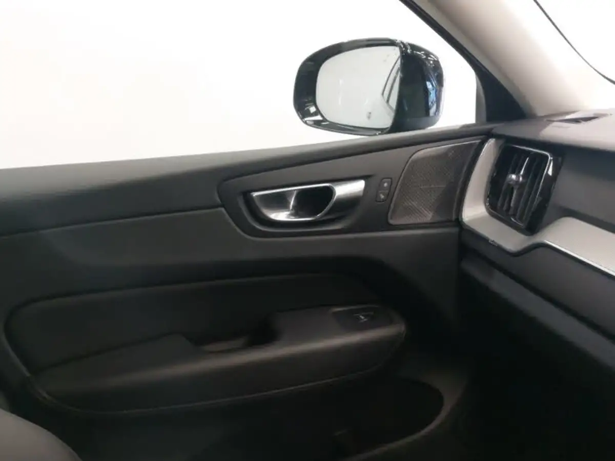 2023-volvo-xc60-20-b5-plus-big-15