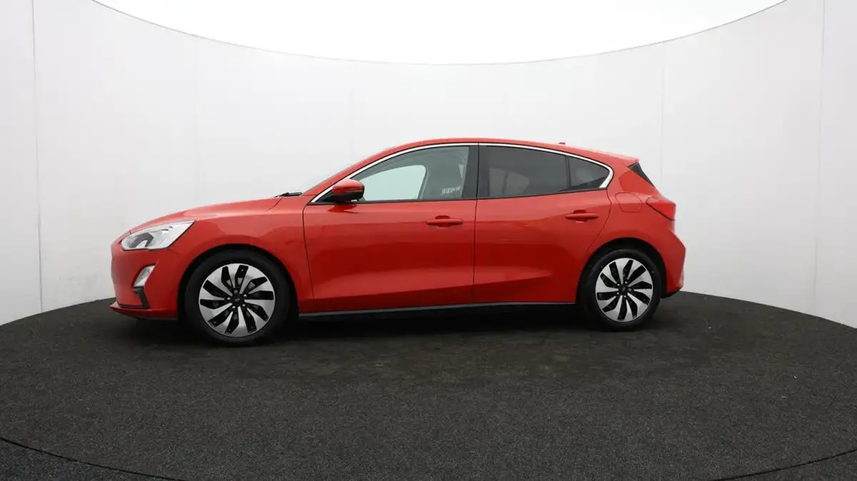 2018-ford-focus-10t-zetec-125ps-hatchback-big-67