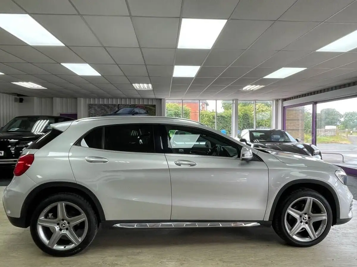 2018-mercedes-benz-gla-class-21d-gla-200d-amg-line-134bhp-ss-big-11