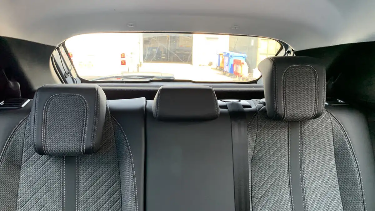 2024-peugeot-208-12-puretech-allure-big-32