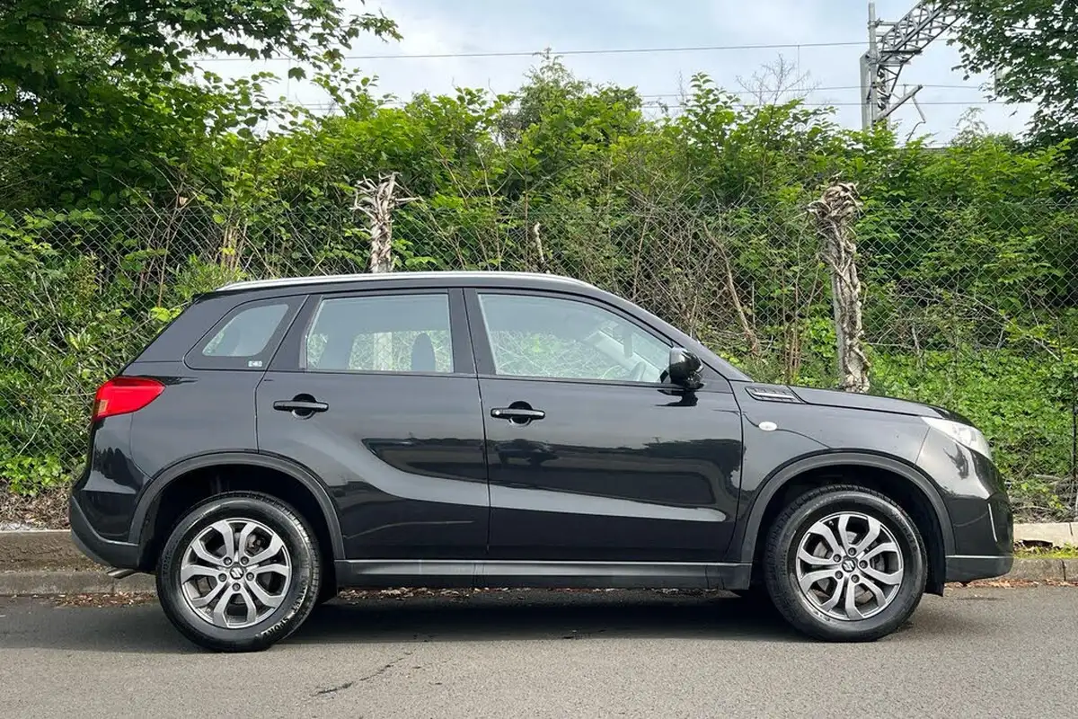 2017-suzuki-vitara-16-sz4-big-10