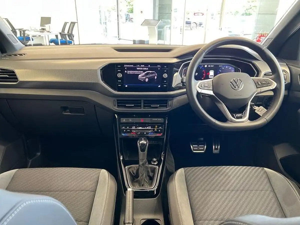 2022-volkswagen-t-cross-15-tsi-r-line-big-11