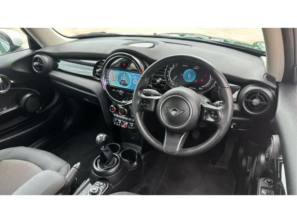 2021-mini-cooper-15-cooper-classic-hatchback-3d-big-5