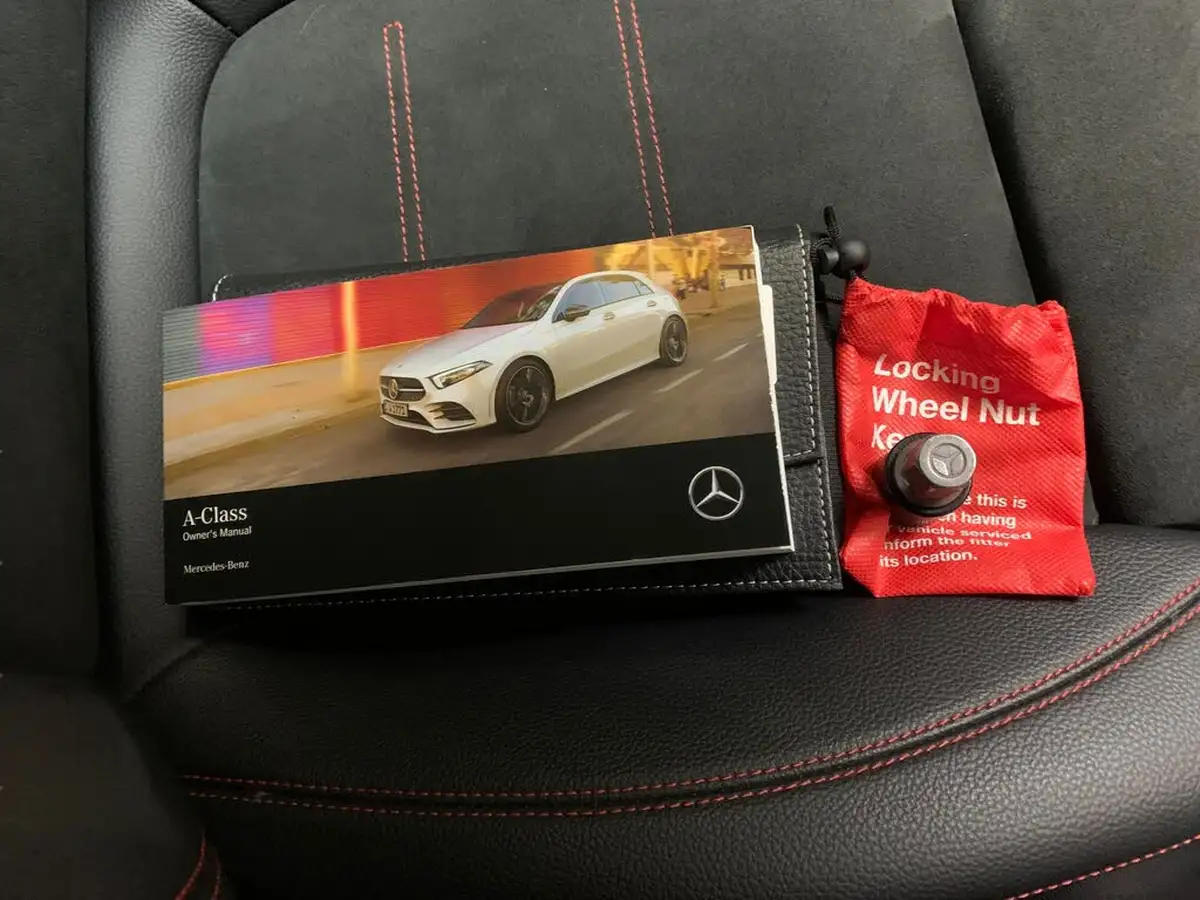 2021-mercedes-benz-a-class-13-a250e-amg-line-executive-hatchback-5d-big-38
