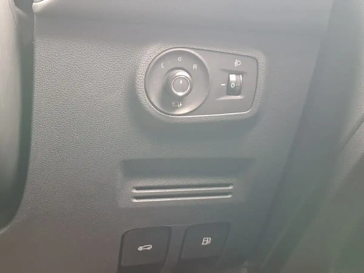 2024-mg-zs-suv-10t-gdi-exclusive-big-18