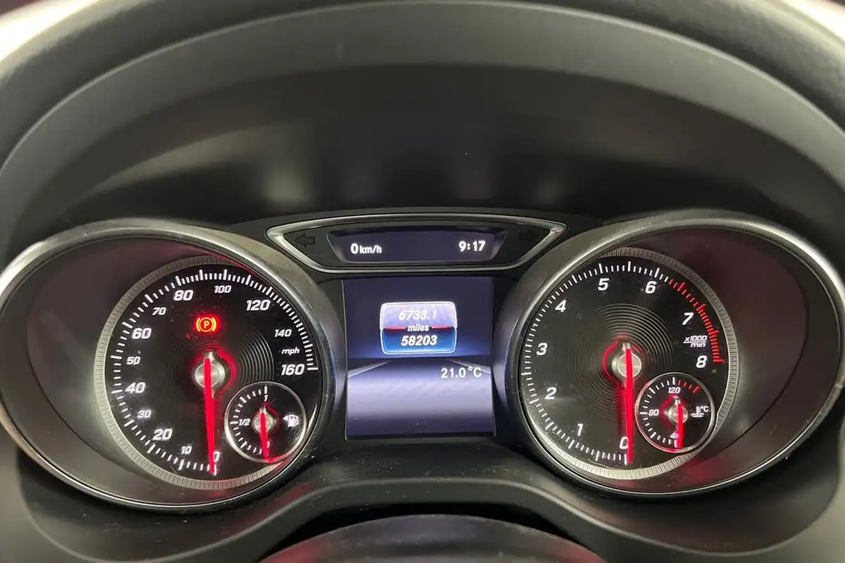 2018-mercedes-benz-gla-class-16-gla-200-amg-line-154bhp-big-6
