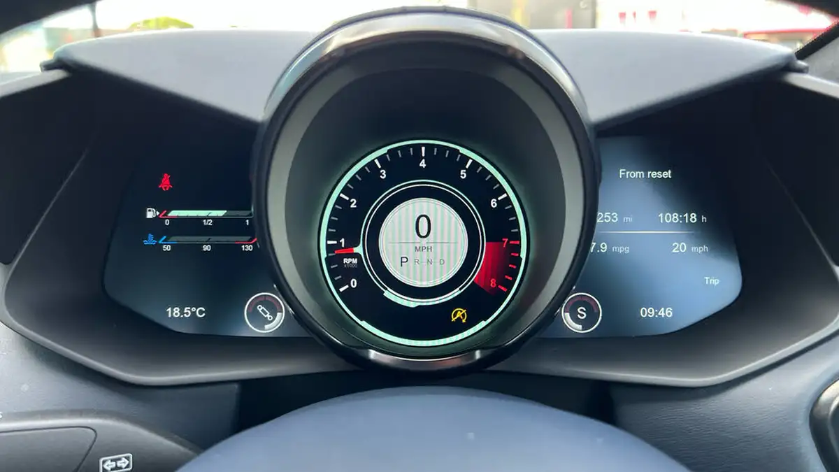 2019-aston-martin-vantage-40-v8-vantage-big-5