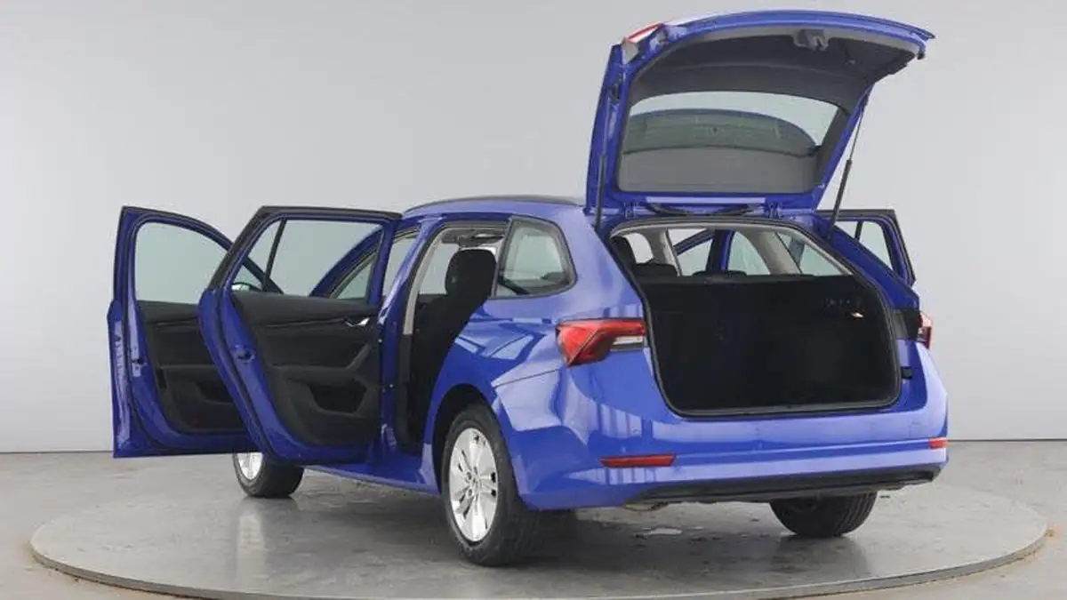 2022-skoda-octavia-20tdi-se-116ps-estate-big-10