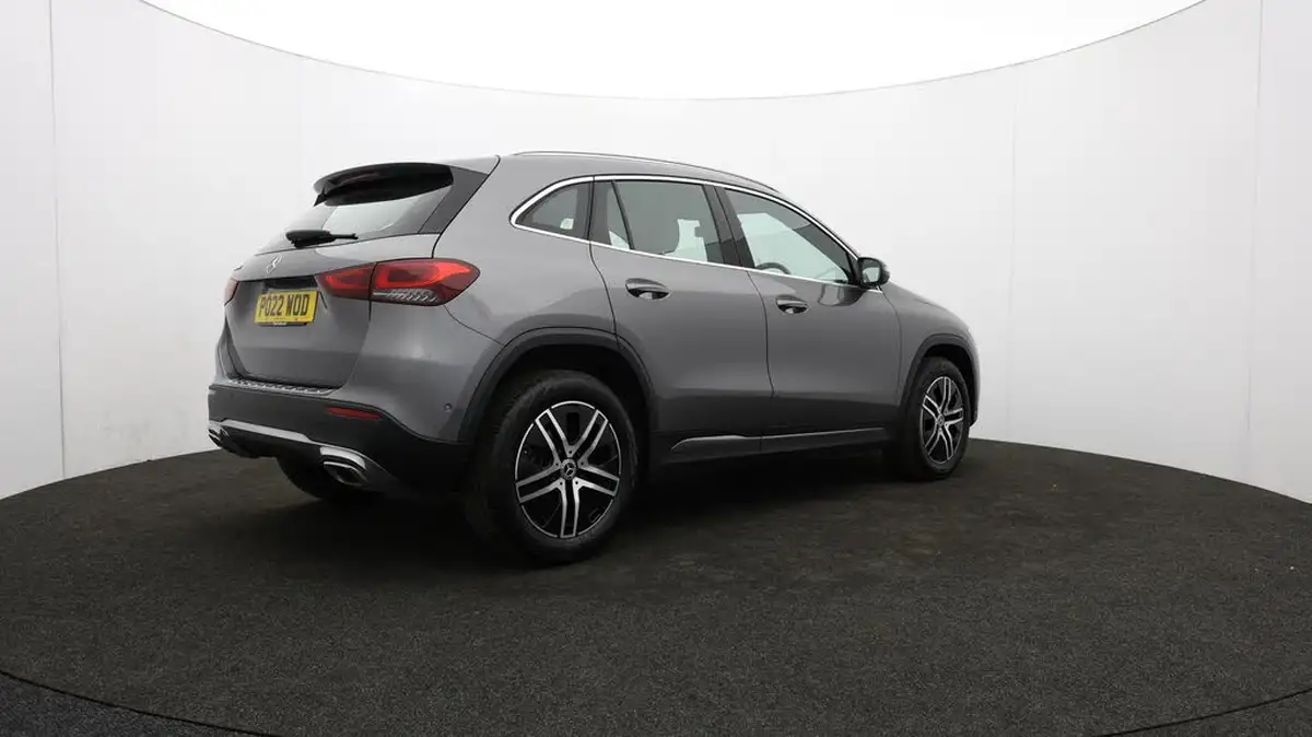2022-mercedes-benz-gla-class-13-gla-200-sport-executive-big-35