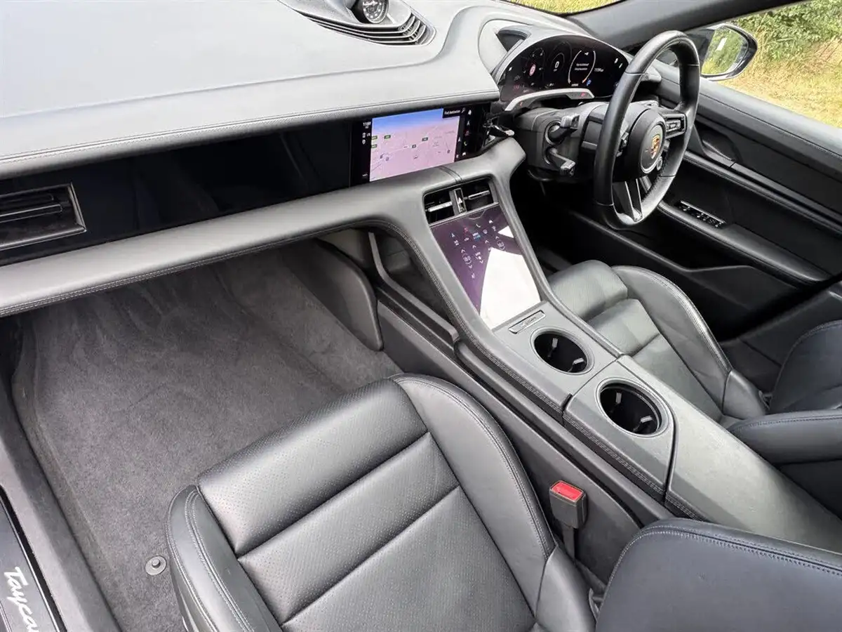 2023-porsche-taycan-e-sport-turismo-476ps-performance-battery-plus-big-12