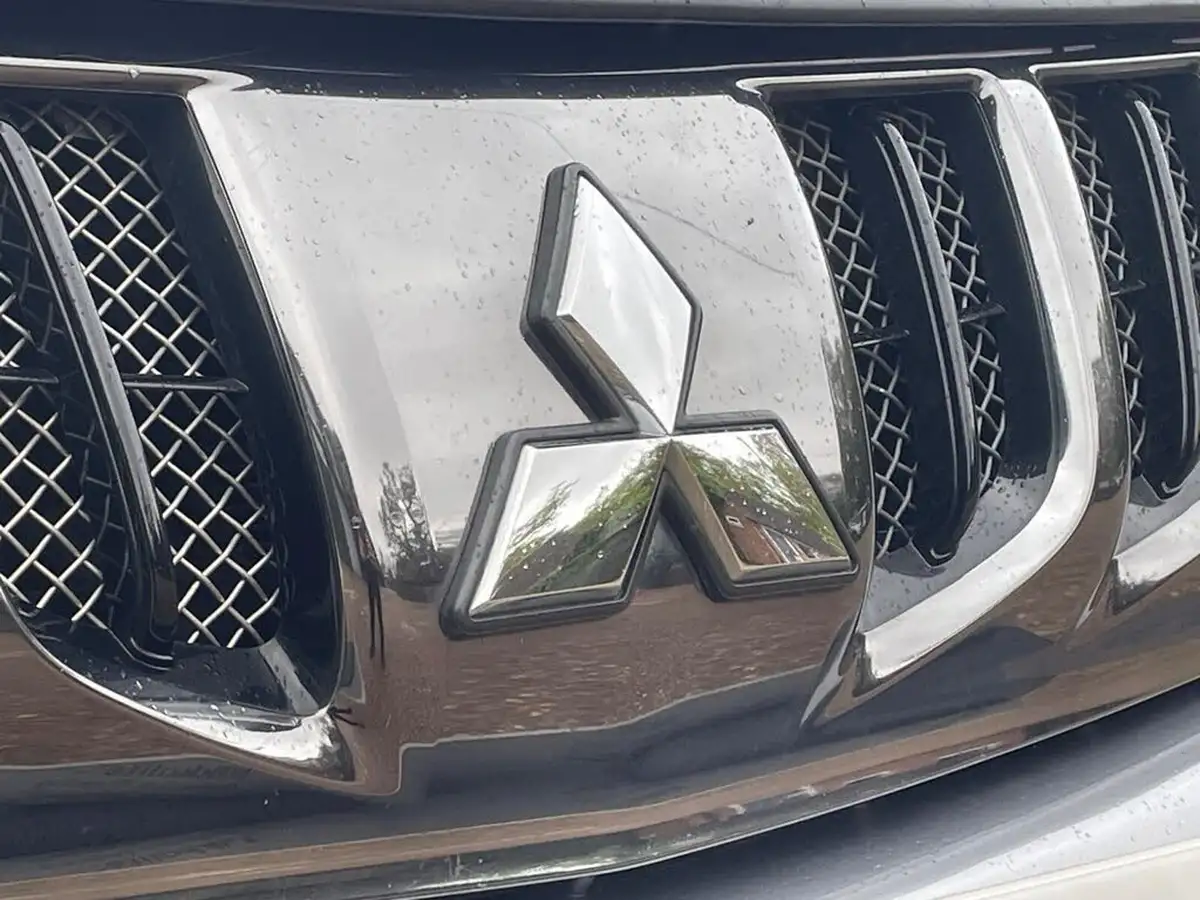 2018-mitsubishi-l200-24di-d-barbarian-eu6-big-32