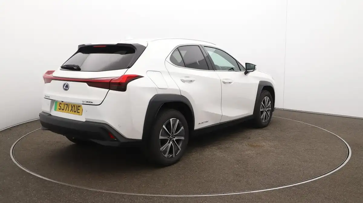 2021-lexus-ux-300e-e-ux-big-54