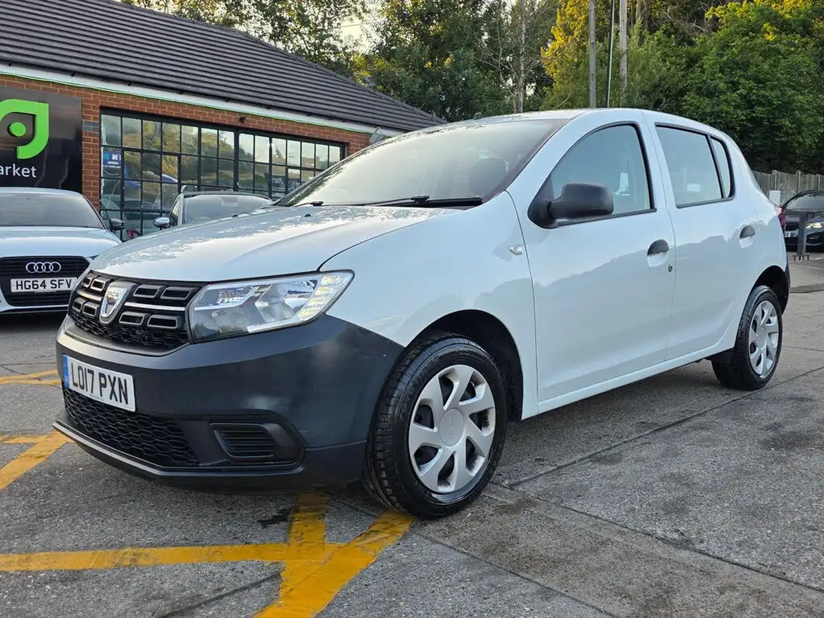 2017-dacia-sandero-10-sce-access-big-2
