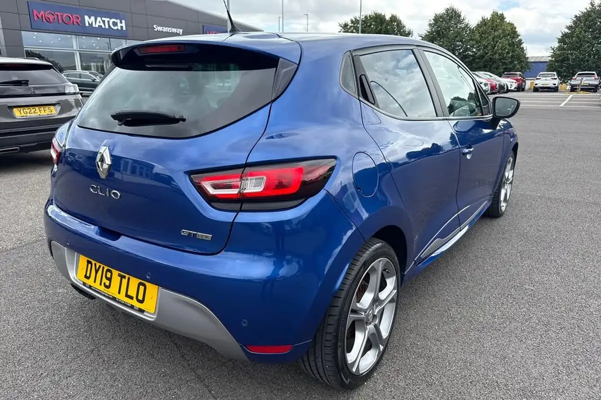 2019-renault-clio-09-tce-gt-line-big-32