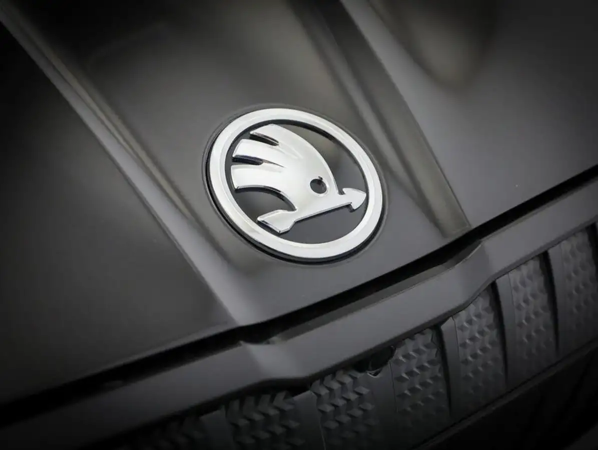 2024-skoda-enyaq-e-60-big-11