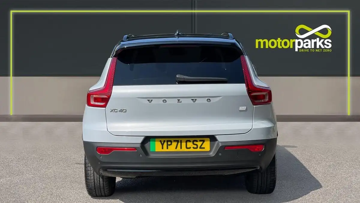 2022-volvo-xc40-e-twin-recharge-plus-big-3
