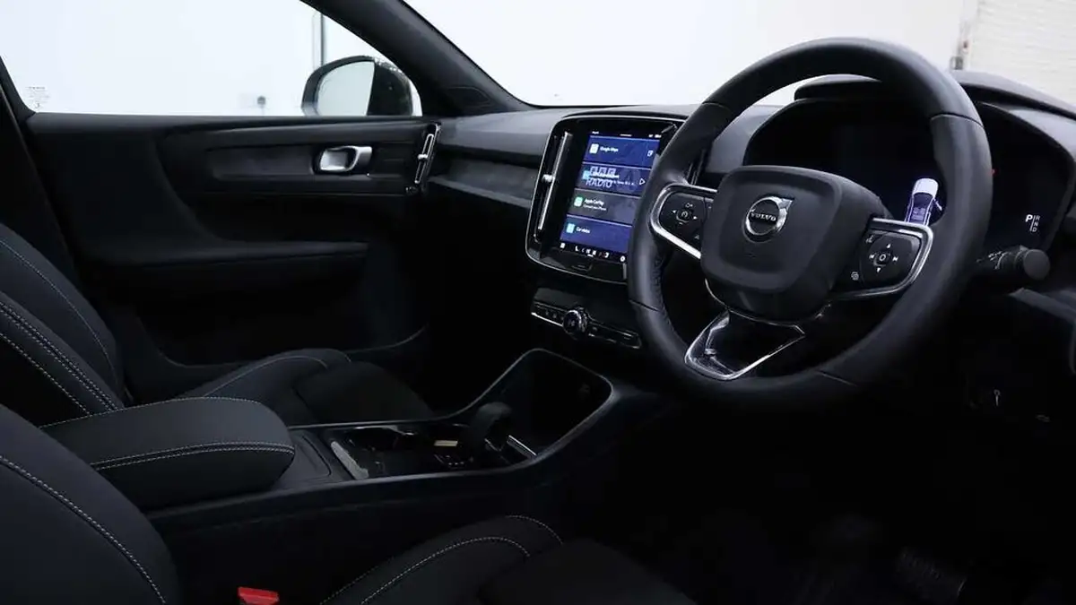 2022-volvo-c40-e-twin-recharge-pro-big-17