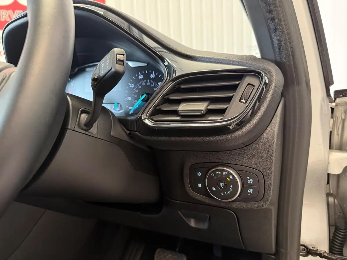 2018-ford-fiesta-10t-titanium-100ps-3d-auto-big-21
