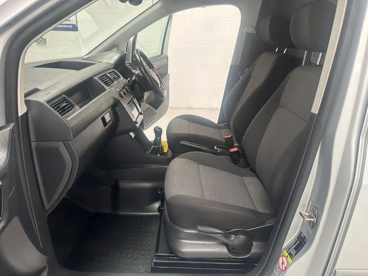 2019-volkswagen-caddy-maxi-20tdi-c20-maxi-highline-bmt-102pseu6-big-12