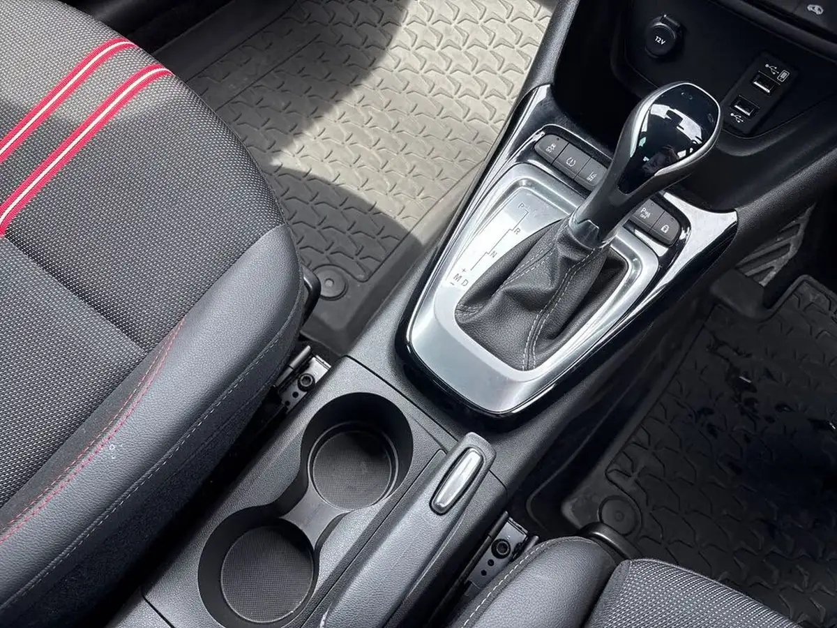 2023-vauxhall-crossland-12-gs-130ps-auto-big-18