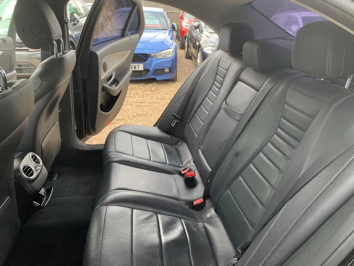 2019-mercedes-benz-e-class-20d-e220d-se-ss-saloon-4d-big-43