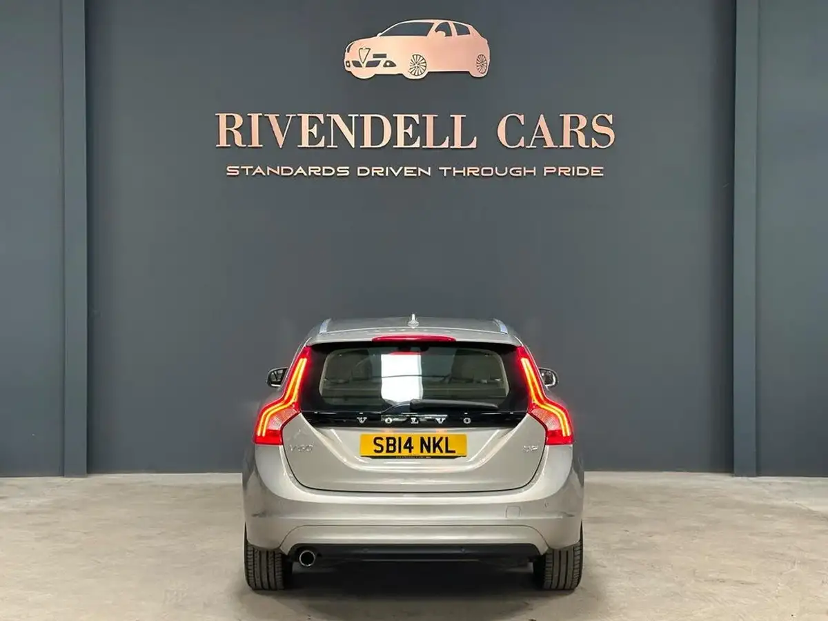 2014-volvo-v60-16td-d2-se-lux-big-11