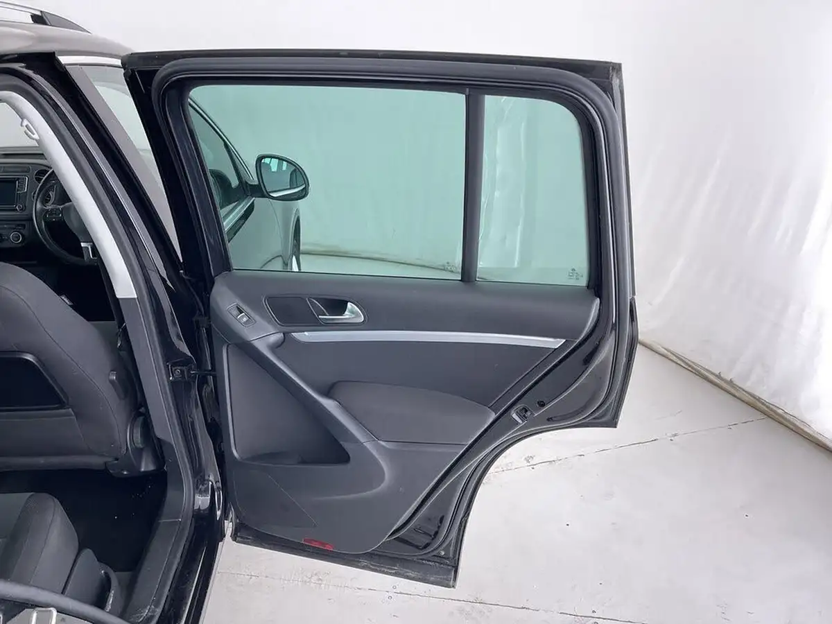2016-volkswagen-tiguan-20tdi-match-edition-150ps-4motion-bmt-ss-big-29