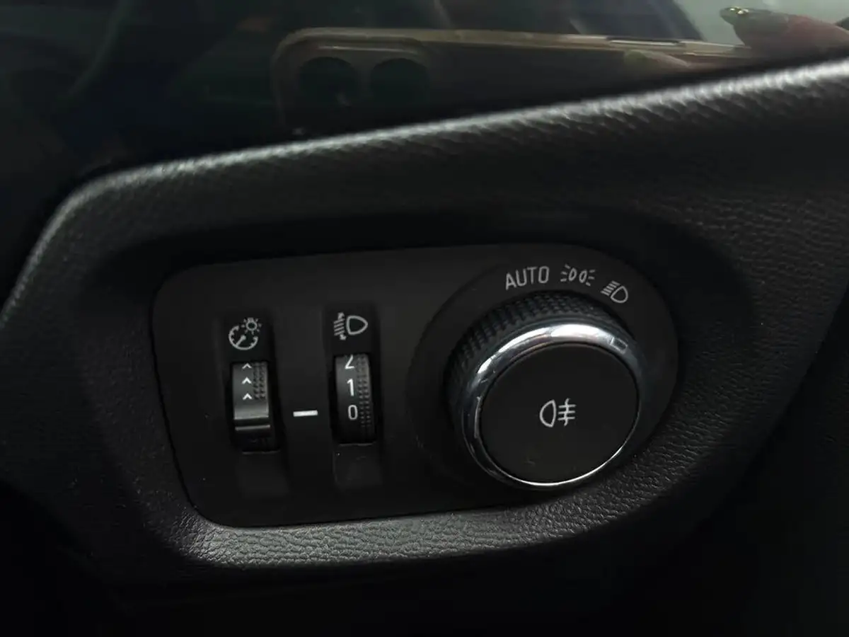 2020-vauxhall-corsa-12i-se-big-27