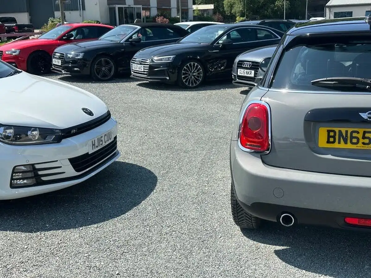 2015-mini-cooper-15-cooper-5d-big-43
