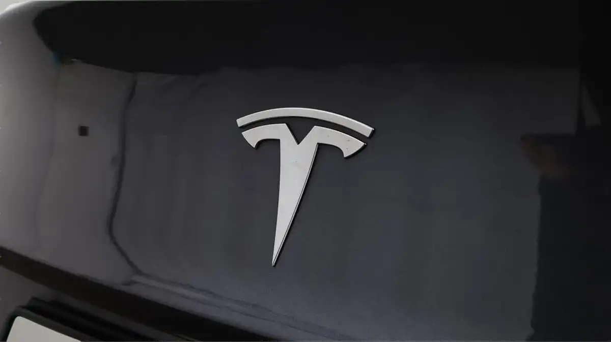 2021-tesla-model-3-e-long-range-awd-big-21