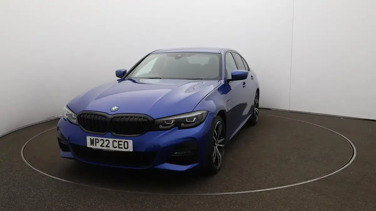 2022-bmw-3-series-20-330e-m-sport-pro-pack-saloon-4d-big-37