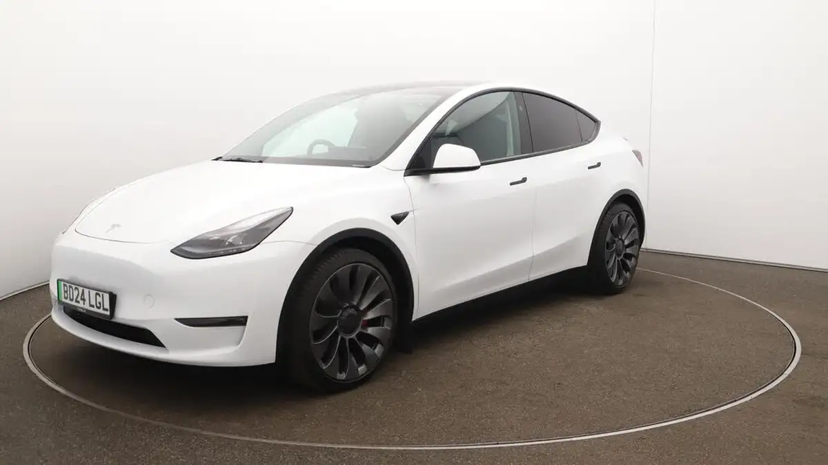 2024-tesla-model-y-e-performance-big-68