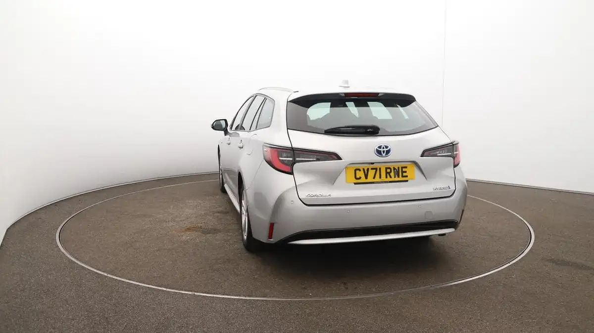 2021-toyota-corolla-18-vvt-i-icon-tech-spare-wheel-touring-sports-5d-big-60