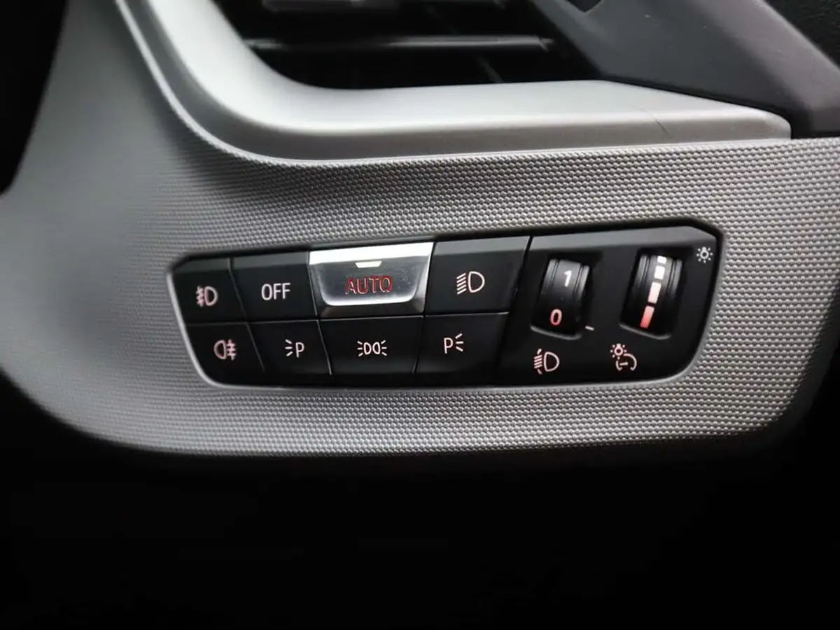 2021-bmw-1-series-15td-116d-se-lcp-big-36