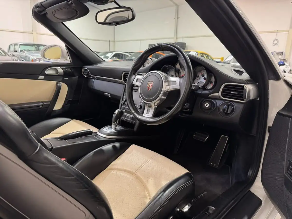 2010-porsche-911-38-turbo-s-cabriolet-big-12