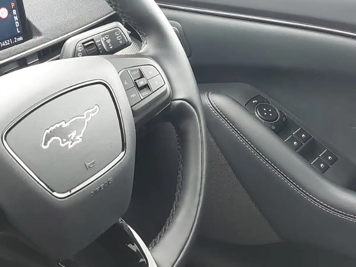 2022-ford-mustang-mach-e-e-extended-range-294ps-big-9