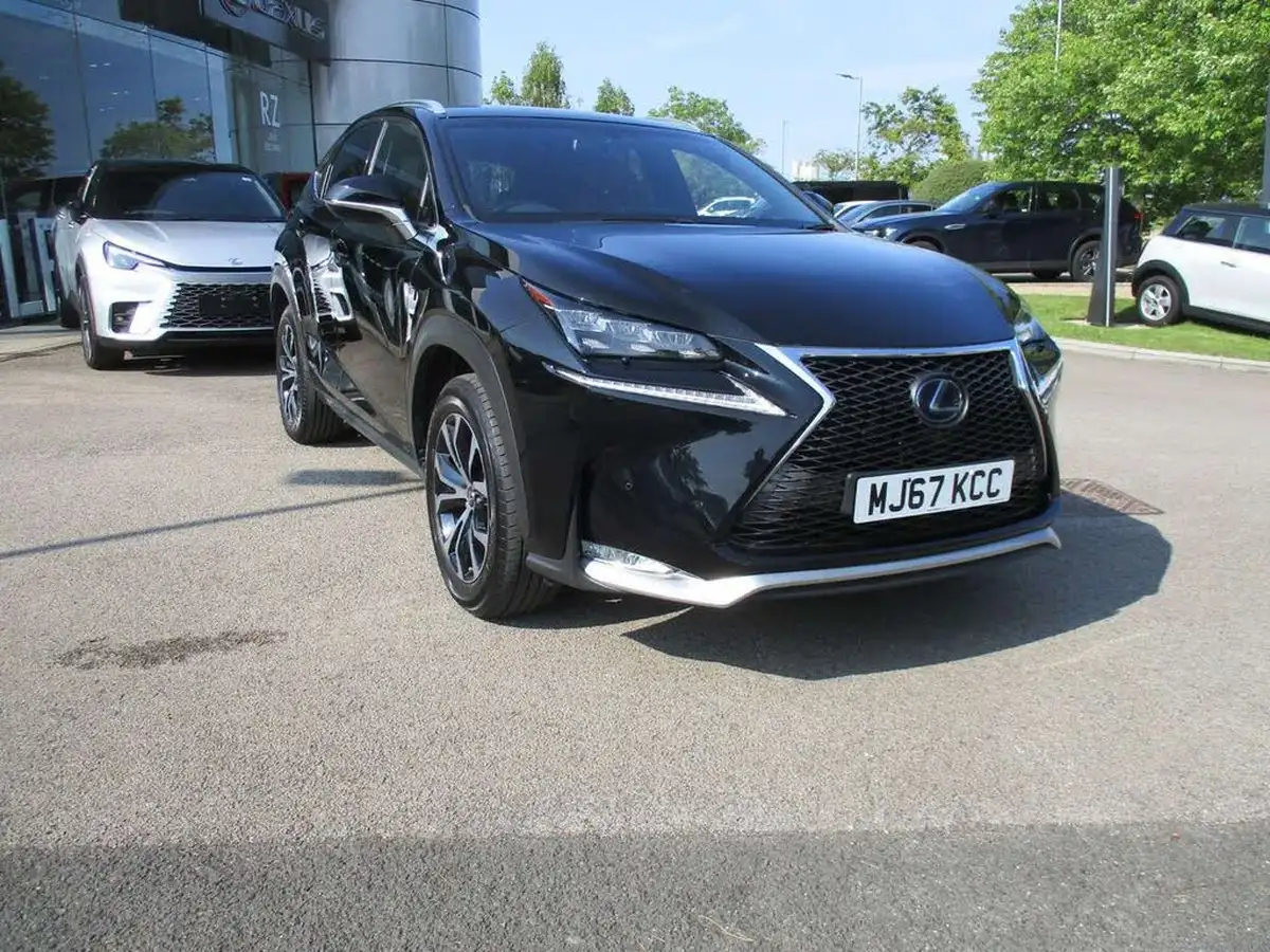 2017-lexus-nx-300h-25-f-sport-p-navipan-big-3