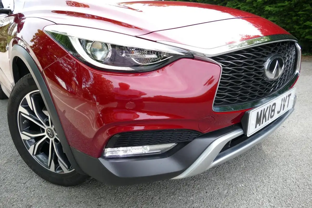 2018-infiniti-qx30-22d-premium-big-9