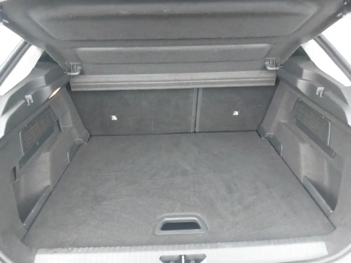 2022-citroen-c4-12-puretech-shine-130ps-big-7