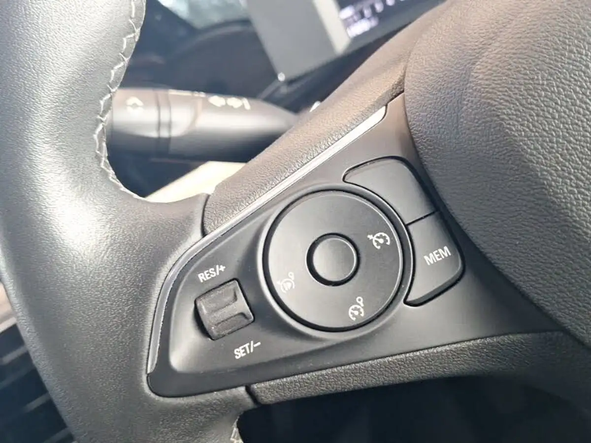 2022-vauxhall-mokka-12-se-edition-big-11