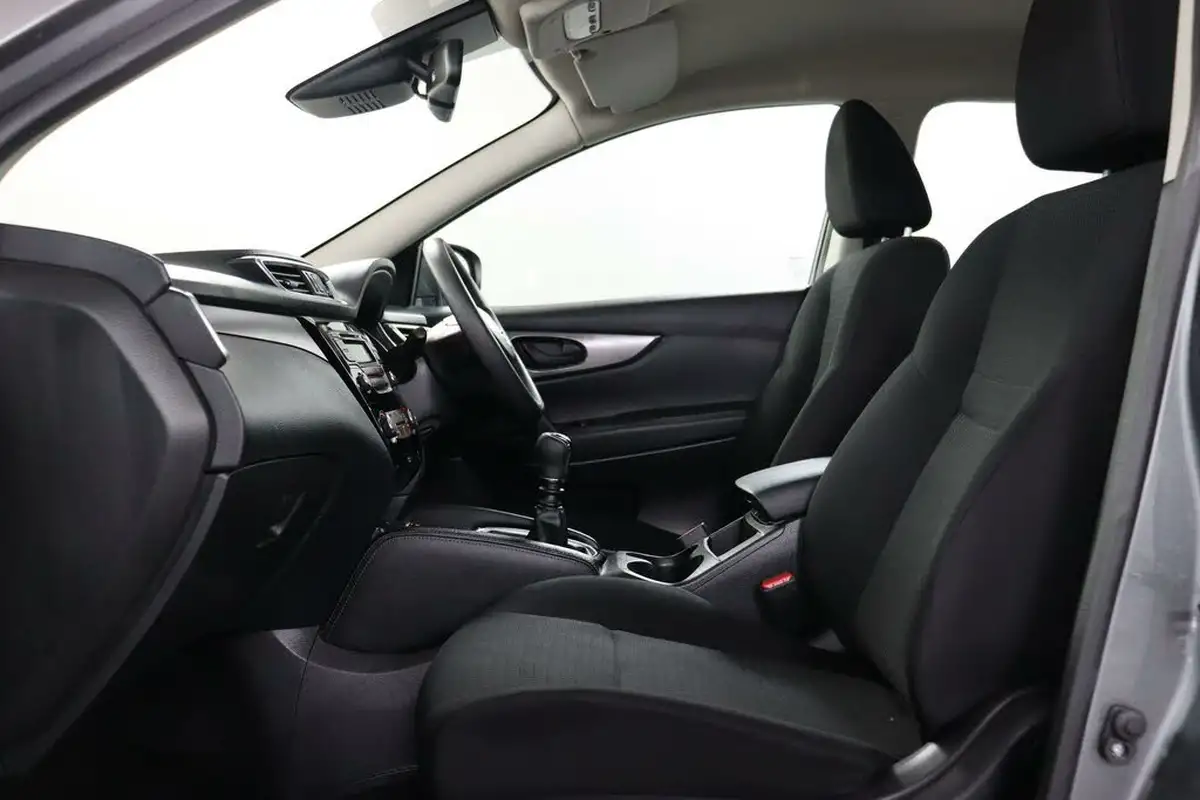 2018-nissan-qashqai-13-dig-t-visia-big-39