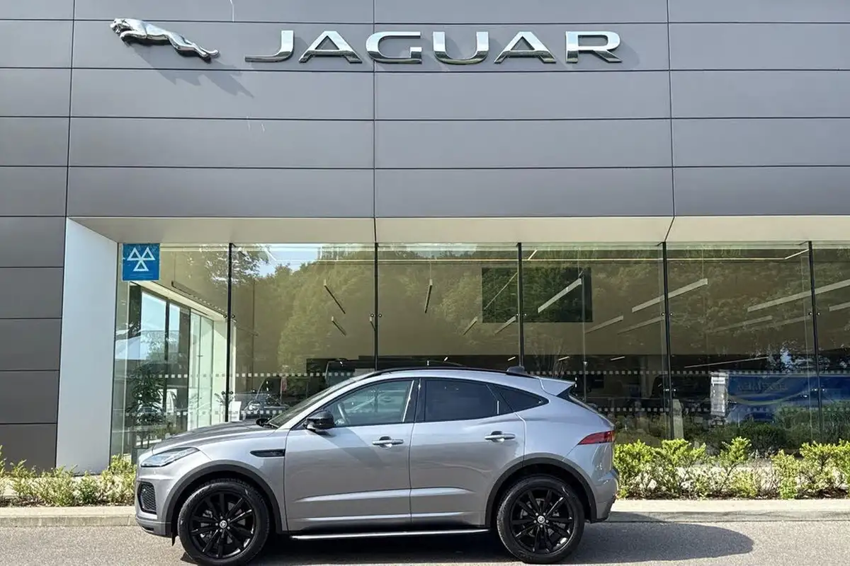 2024-jaguar-e-pace-20-d200-r-dynamic-se-black-big-7