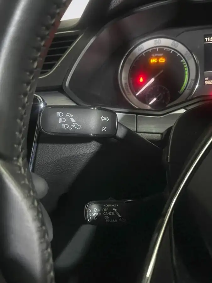 2021-skoda-superb-14-tsi-se-technology-156ps-estate-big-15