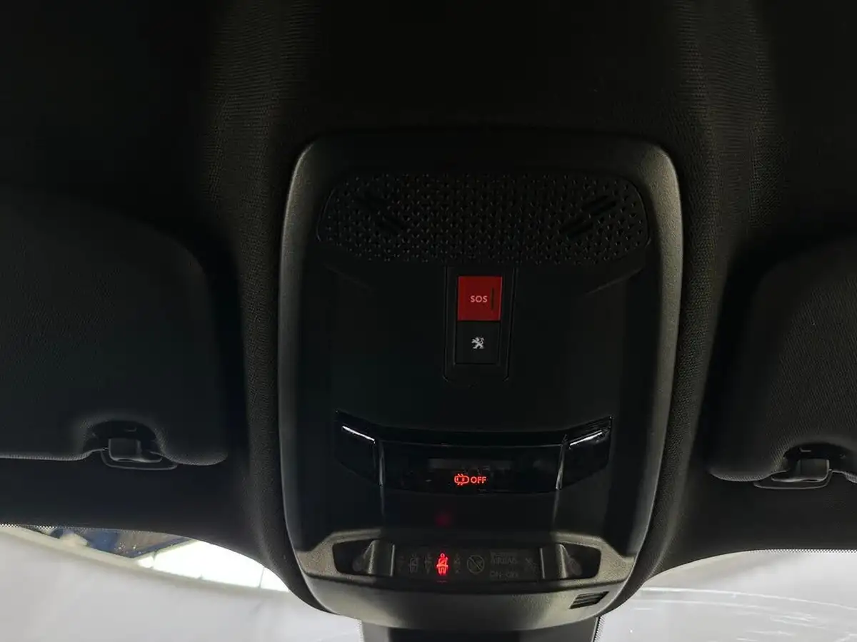 2022-peugeot-2008-suv-12-puretech-gt-big-17