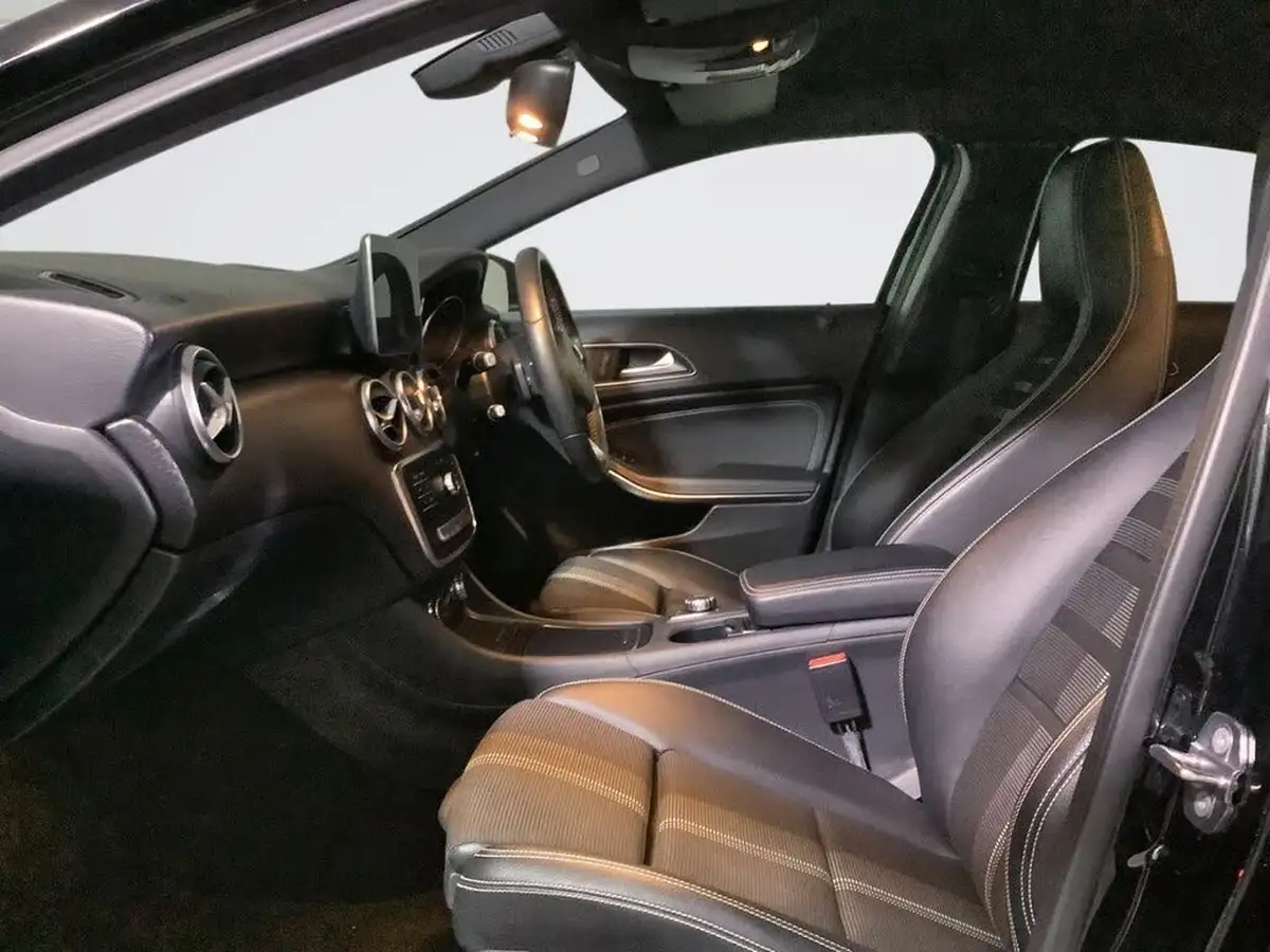 2018-mercedes-benz-a-class-16-a180-sport-edition-ss-7g-dct-big-11