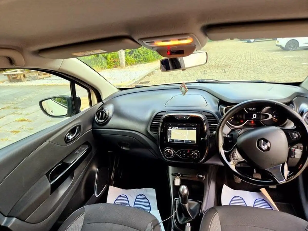2015-renault-captur-09-dynamique-s-big-17