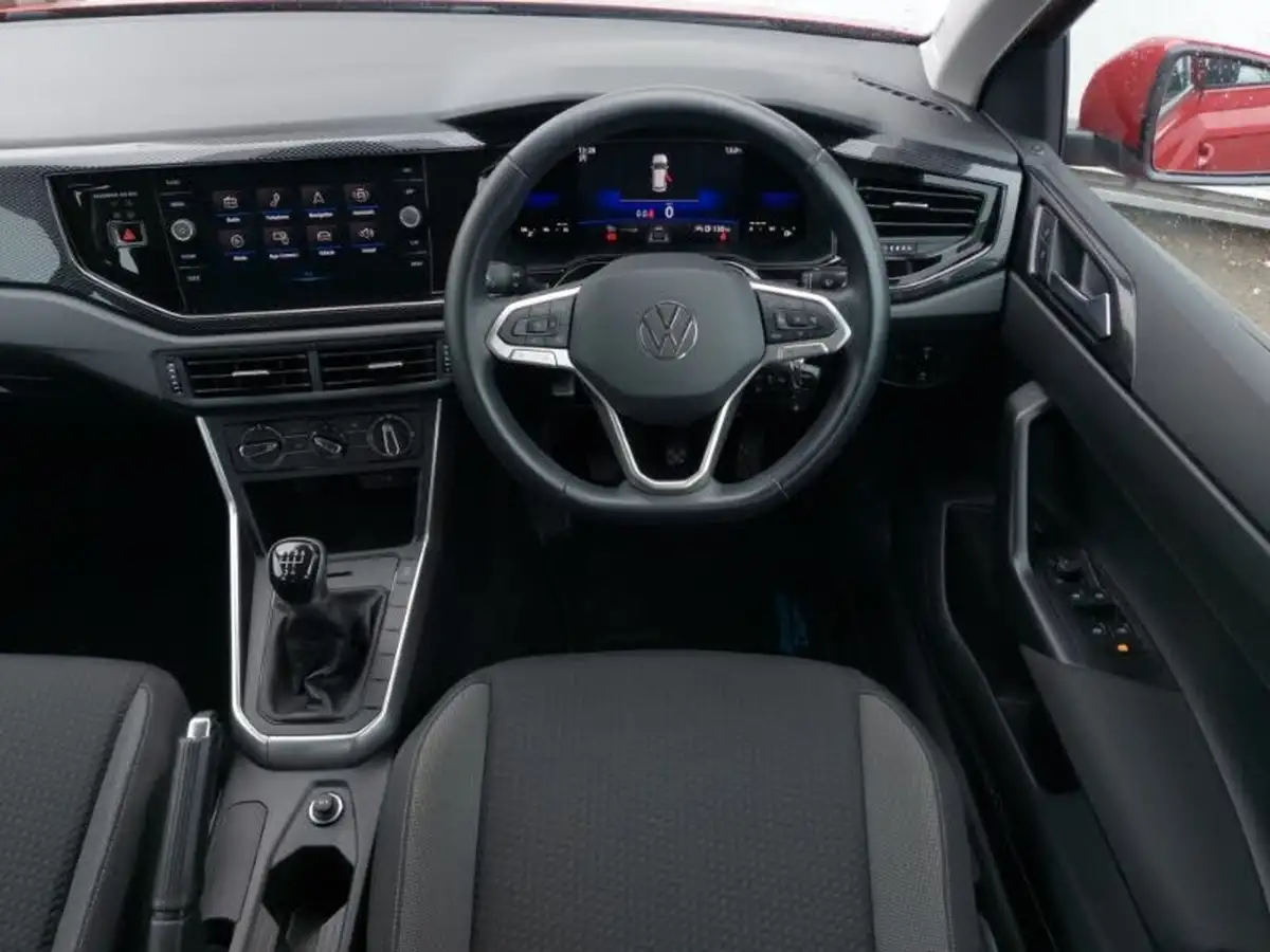 2021-volkswagen-polo-10-tsi-life-big-10